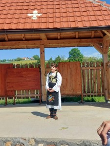 IMG-322c8345803000542d90307a7db2696b-V
